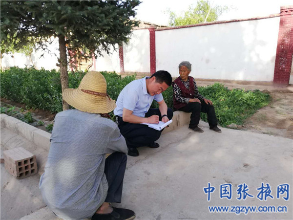 甘州區(qū)明永鎮(zhèn)：書記遍訪貧困戶 精準幫扶暖人心